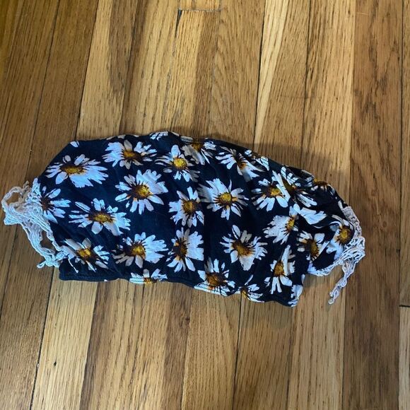 90’s floral Wet Seal fringe crop top size Medium - Picture 3 of 5